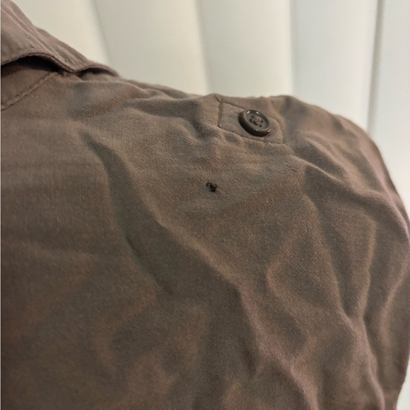 Old Navy Taupe Casual Shirt sleeveless - Picture 5 of 5